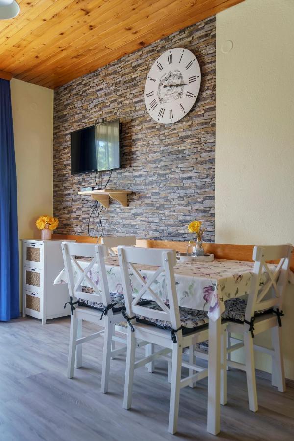 Apartments Zakrasnik Škofja Loka Buitenkant foto