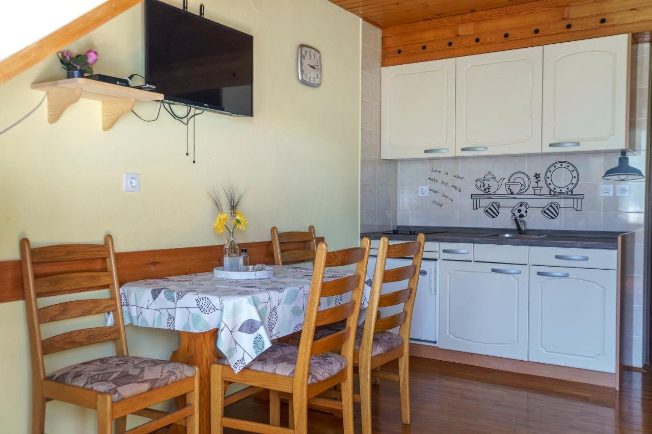 Apartments Zakrasnik Škofja Loka Buitenkant foto