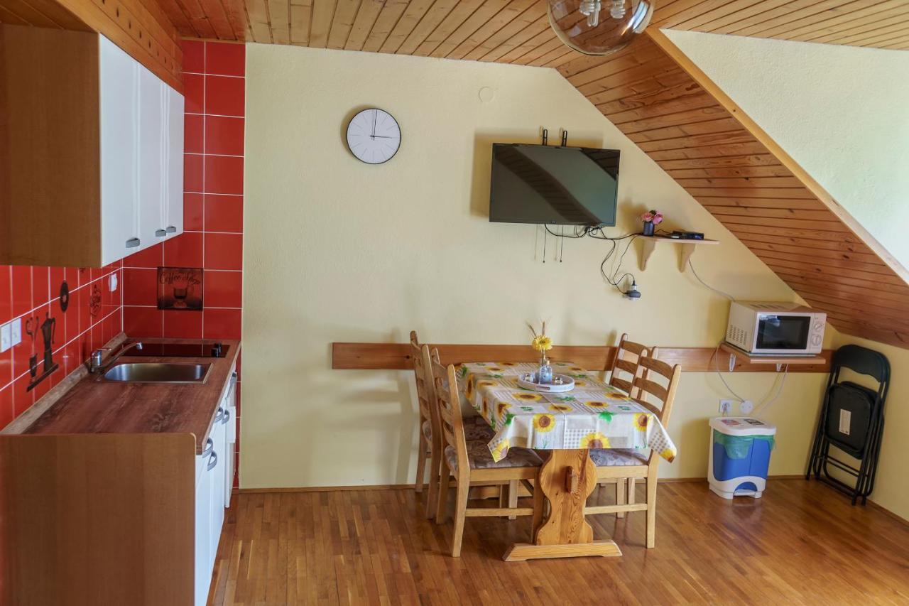 Apartments Zakrasnik Škofja Loka Buitenkant foto