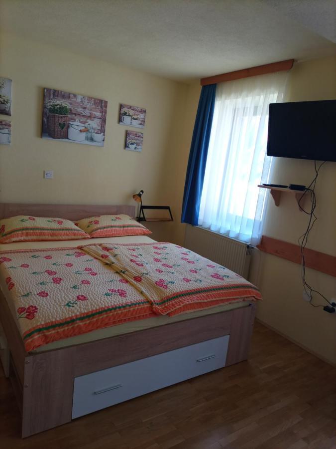 Apartments Zakrasnik Škofja Loka Buitenkant foto