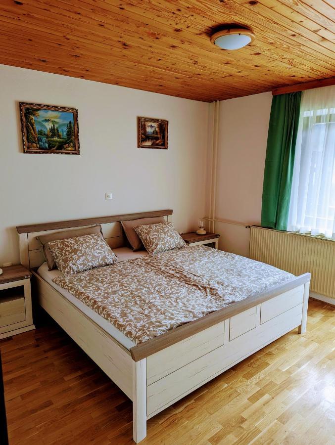 Apartments Zakrasnik Škofja Loka Buitenkant foto