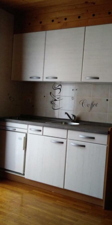 Apartments Zakrasnik Škofja Loka Buitenkant foto