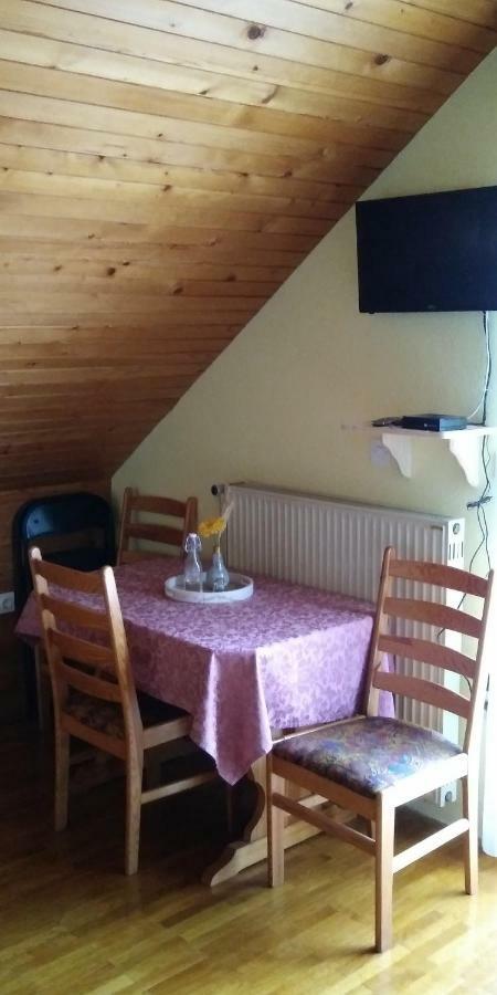 Apartments Zakrasnik Škofja Loka Buitenkant foto